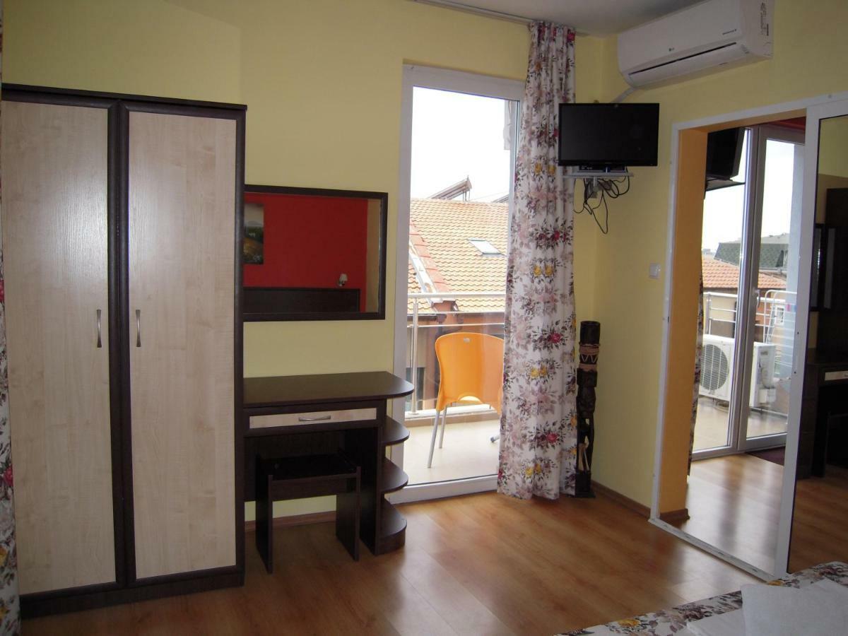 Bona Dea Club Hotel Sveti Vlas Esterno foto