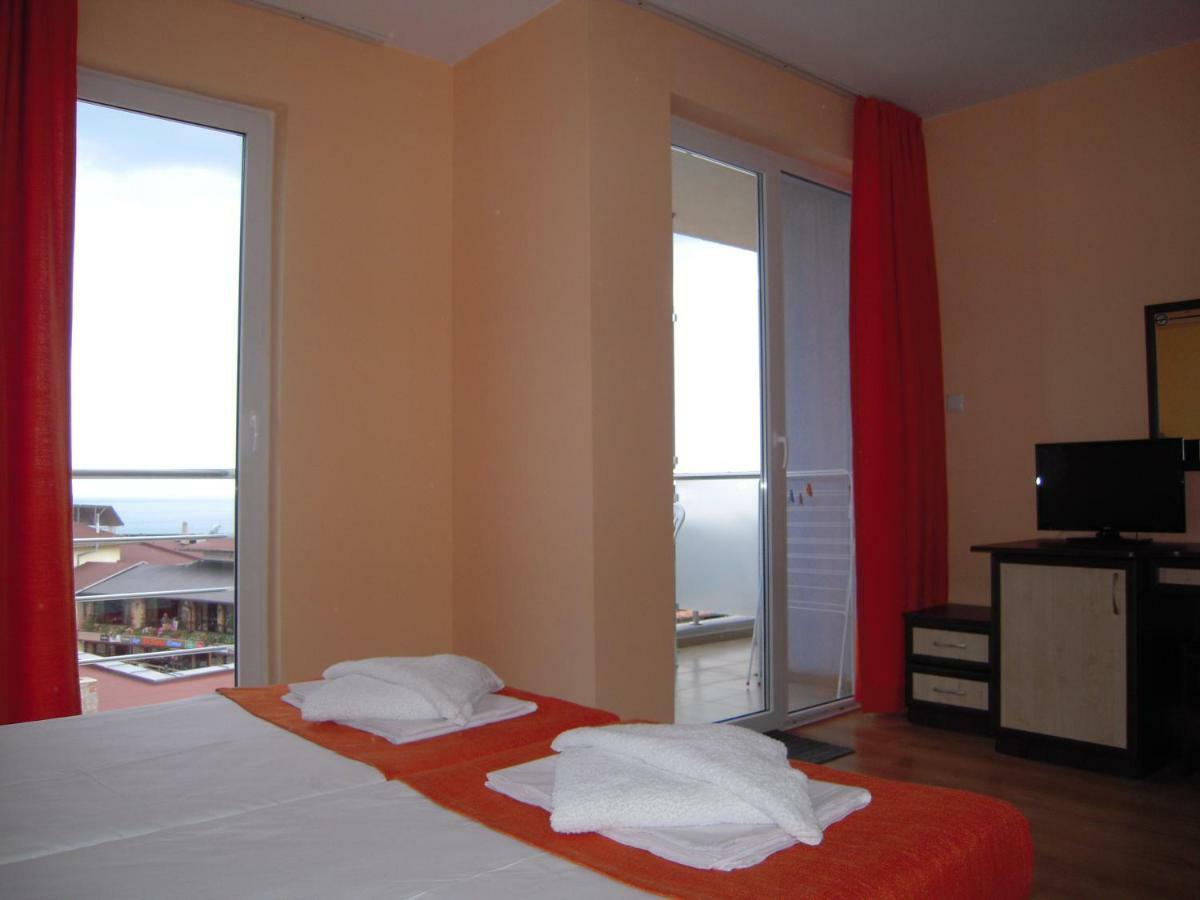 Bona Dea Club Hotel Sveti Vlas Esterno foto